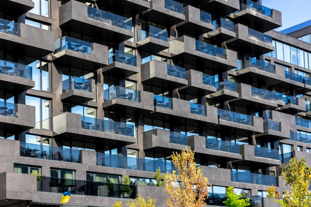 Zwykły Chłopak Chciał bawić się. Przypadkowo Odkrył 1 Dziwny Sposób, Przez Który Sprzedawcy Go Nienawidzą.